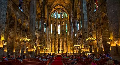 Basilica Santa Maria del Mar din Barcelona (Catedrala din La Ribera)