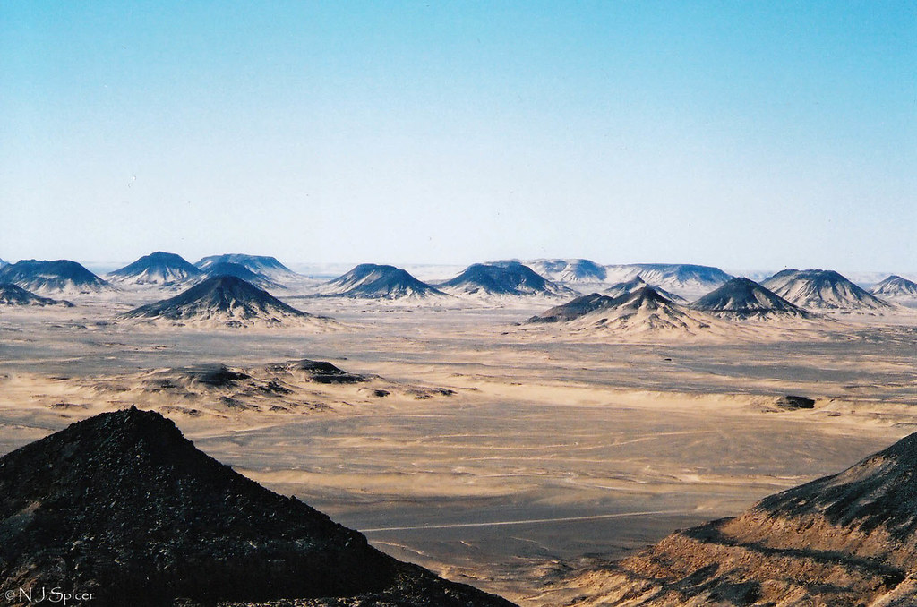 Desertul Negru (Black Desert)