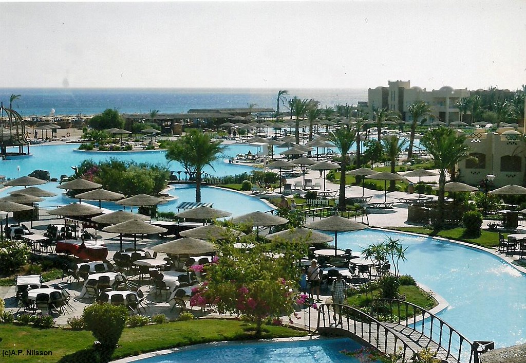 Makadi Bay, apele turcoaz si peisajul frumos va ofera o liniste sufleteasca ca niciun alt oras din Egipt