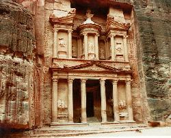 Petra, oras turistic in Iordania